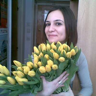 Profile Picture of Larisa Draganescu (@LarIssaDraga) on Twitter