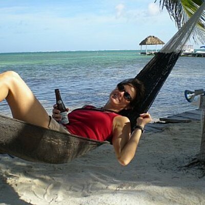 Profile Picture of Debbie Cahill (@playrqb) on Twitter