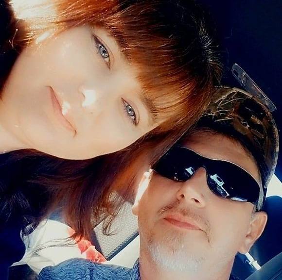 Profile Picture of Tara n darrin Rector (@tararector) on Poshmark