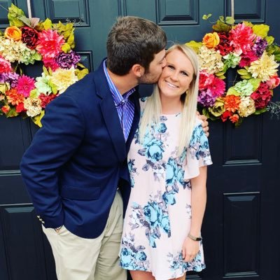 Profile Picture of Corinne Guelli (@CorinneSamantha) on Twitter