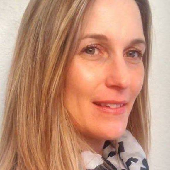 Profile Picture of Jennifer Schilcher (@jenjenwisco) on Poshmark