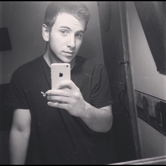 Profile Picture of Jeremy Pelletier (@berm69) on Poshmark