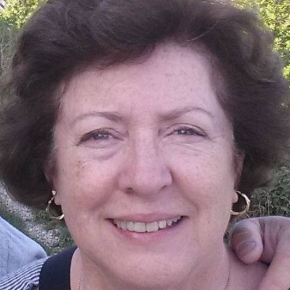 Profile Picture of Teresa Mumby (@thmumby) on Poshmark