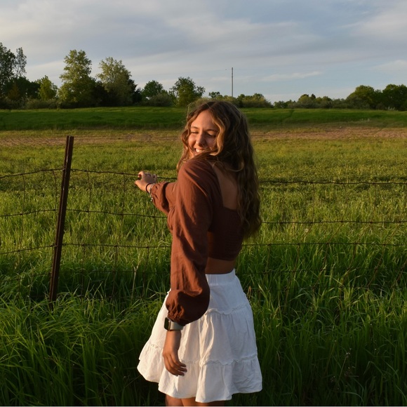 Profile Picture of Madison Borrelli (@madisonborrelli) on Poshmark