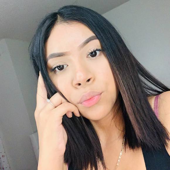 Profile Picture of Xo Yanet (@yanetmerida) on Poshmark