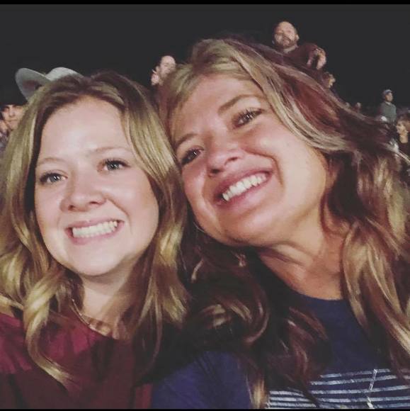 Profile Picture of Rebecca Keyser (@oakley727) on Poshmark