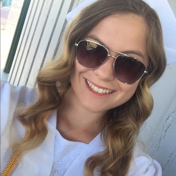 Profile Picture of Zoie Dalby (@zddalby) on Poshmark