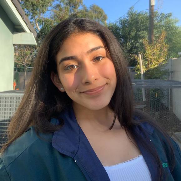 Profile Picture of Sarahi Jasso (@sarahijasso) on Poshmark