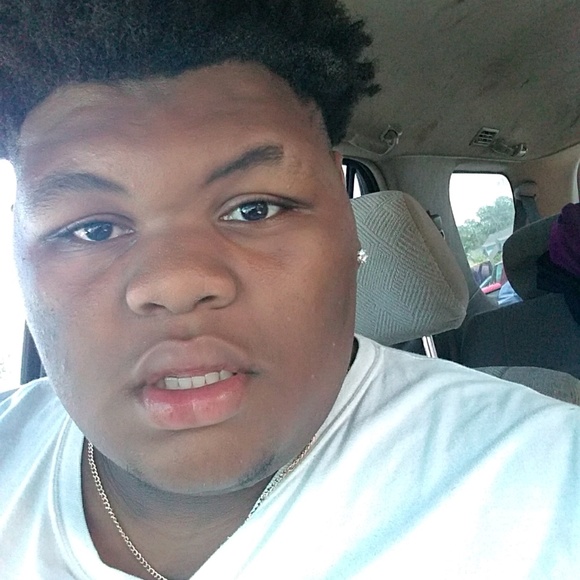 Profile Picture of Carlos Jackson (@carlosjackson) on Poshmark