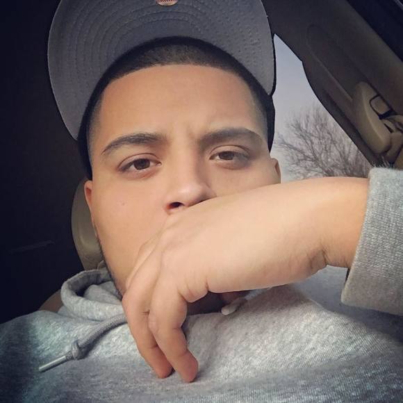 Profile Picture of Juan Chavez (@juanchavez961) on Poshmark