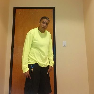 Profile Picture of Carmen Manns (@Gods_1_N_Only) on Twitter