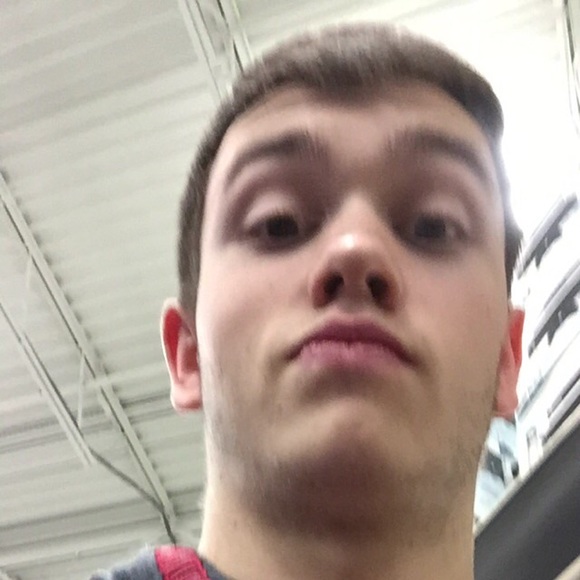 Profile Picture of Joe Rosenau (@thediabetic7) on Poshmark