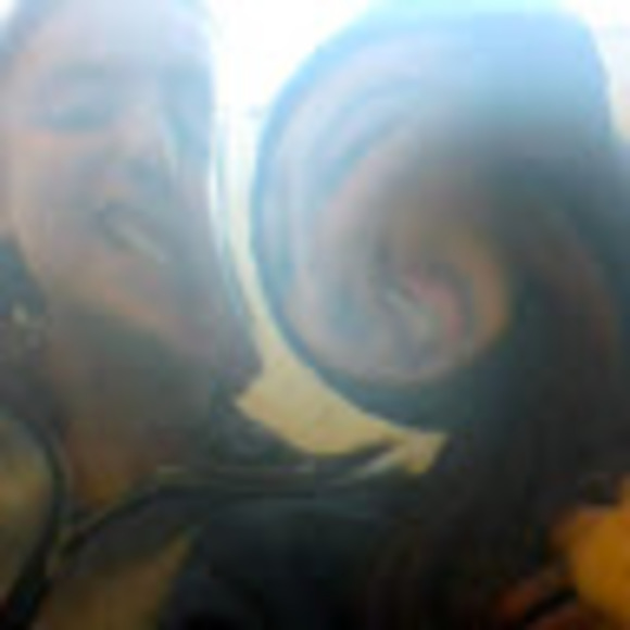 Profile Picture of Chana Cantz (@chanac2020) on Poshmark