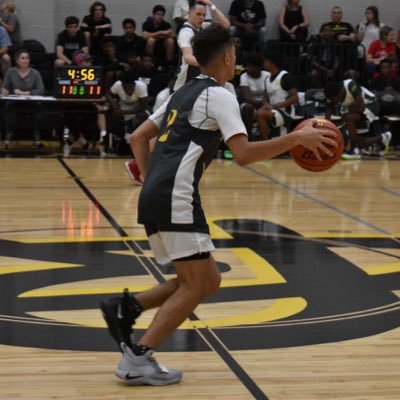 Profile Picture of Vincent Rodriguez ☔️ (@the_vincentt) on Twitter