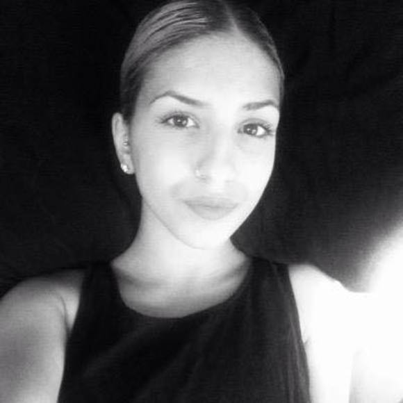 Lara Hassan - Poshmark Profile Picture of Lara Hassan (@lara19sep) on Poshmark