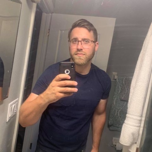 Profile Picture of Michael Hawkins (@mhawkinsvalrico) on Poshmark