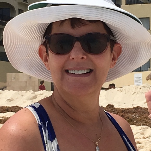 Profile Picture of Katie Colliander (@kmcolliander) on Poshmark