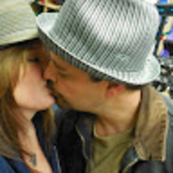 Profile Picture of Kenric Hartnell (@kenhnts) on Poshmark