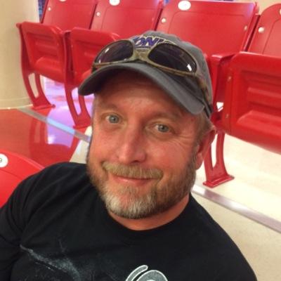 Profile Picture of Jeff Hansen (@svhanj1154) on Twitter