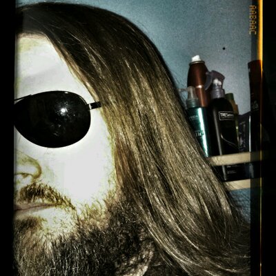 Profile Picture of Dustin Smith (@pompousdad) on Twitter