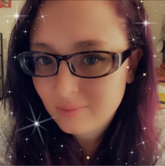 Profile Picture of Amanda Brothers (@purplecrayon71) on Poshmark
