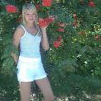 Profile Picture of Yee Villarreal (@Roberta3302) on Twitter