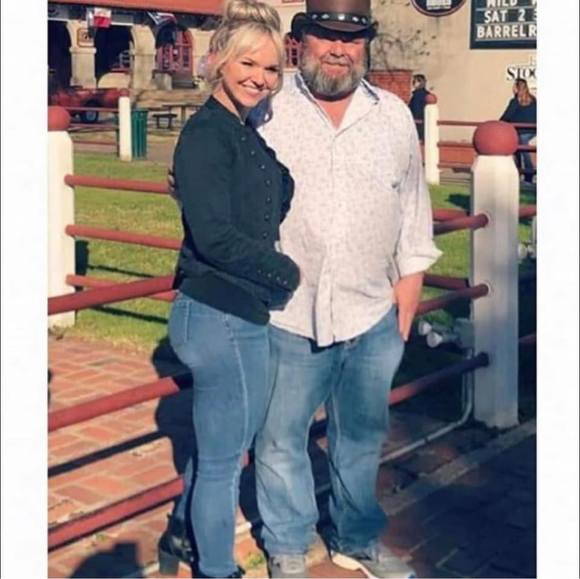 Profile Picture of Erica Tolentino (@ericamoreau) on Poshmark