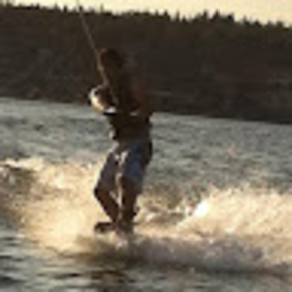 Profile Picture of Thomas Abbott (@exia989) on Poshmark