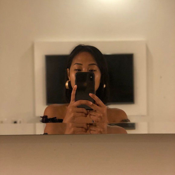 Profile Picture of Julia Ha (@juliakha) on Poshmark