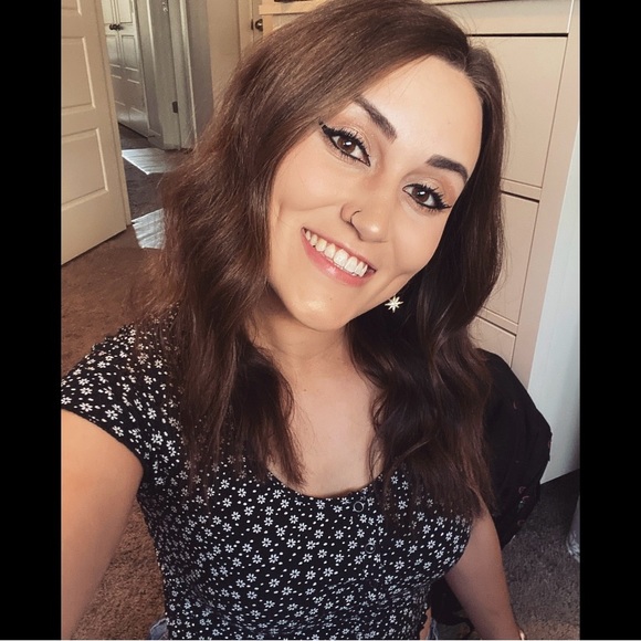 Profile Picture of Emily Frohock (@emily1576) on Poshmark