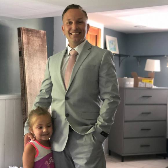 Profile Picture of David Lopilato (@davelopi23) on Poshmark