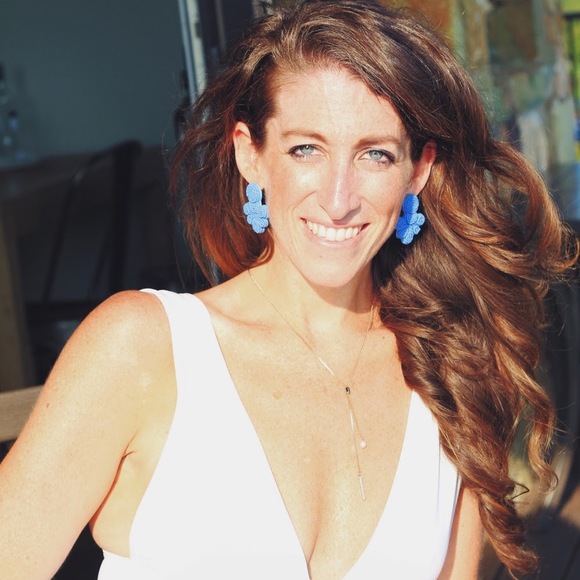 Profile Picture of Alexandra Zeidman (@azeidman) on Poshmark