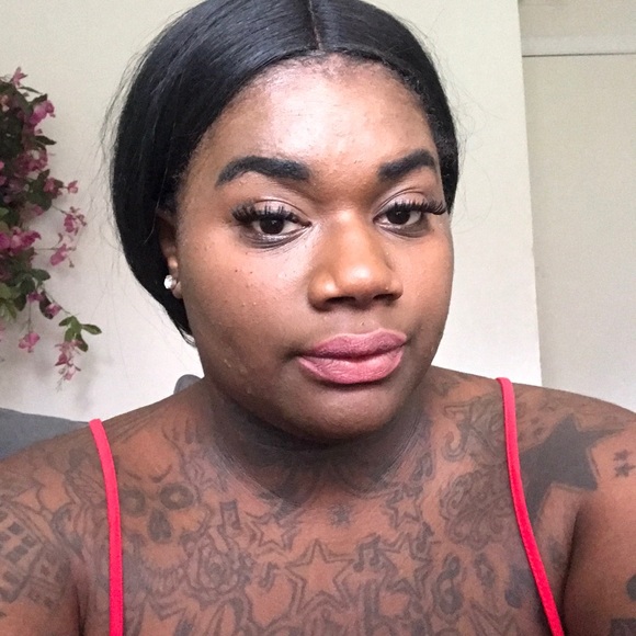 Profile Picture of Rasheda Williams (@khloekaye17) on Poshmark