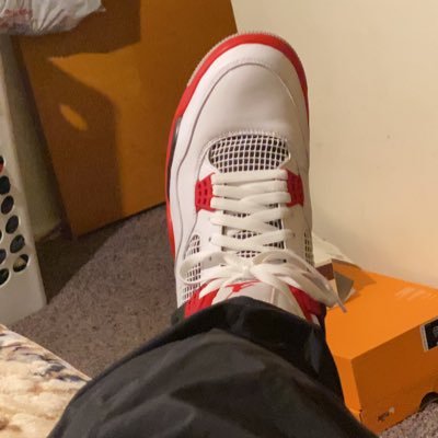 Profile Picture of Chris Honore (@Honoreezy) on Twitter