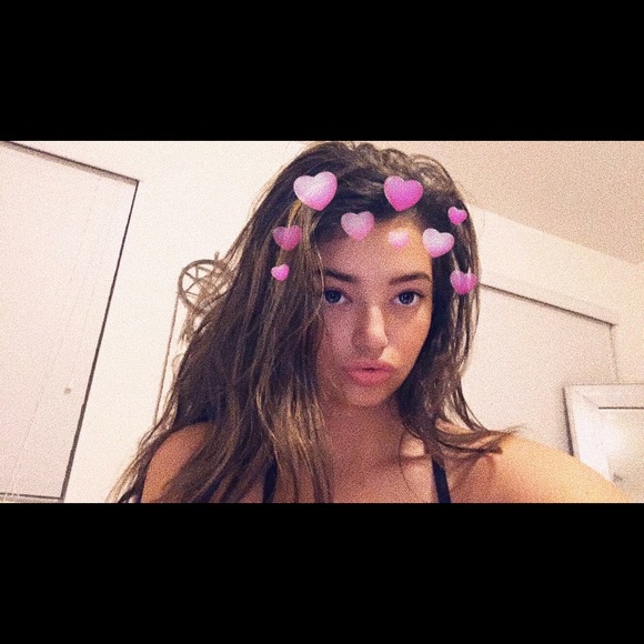 Profile Picture of Emily Bendeson (@ebendeson) on Poshmark