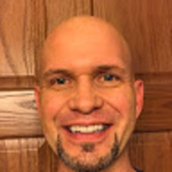 Profile Picture of Frank Zemberi (@frankzemberi) on Poshmark