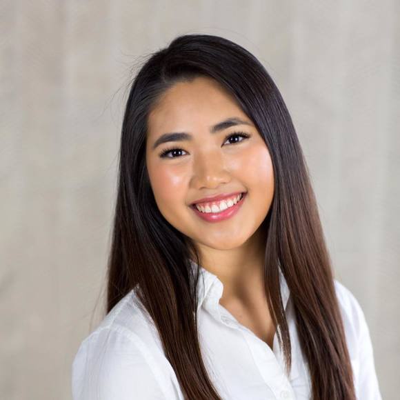 Profile Picture of Phuong Trinh (@panda243) on Poshmark