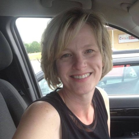 Profile Picture of Kathy Wiant (@kathywiant) on Poshmark