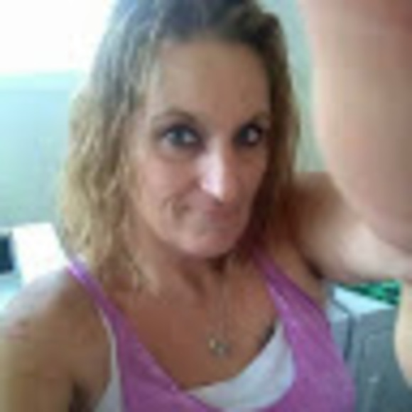 Profile Picture of Laticia Glaspey (@laticiaglaspey8) on Poshmark