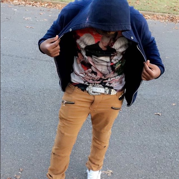 Profile Picture of Robert Partee (@robertpartee25) on Poshmark