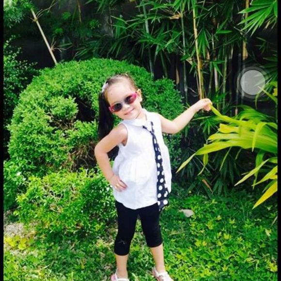 Profile Picture of Kendra Simone (@aubreynacario) on Poshmark