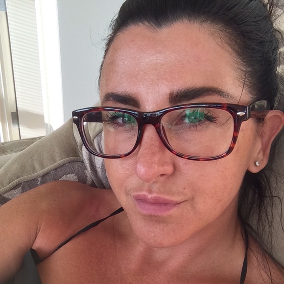 Profile Picture of Trish Donleavy (@trishyd) on Poshmark