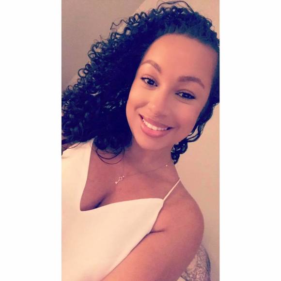 Profile Picture of Briana Lockard (@brix3jelybean) on Poshmark