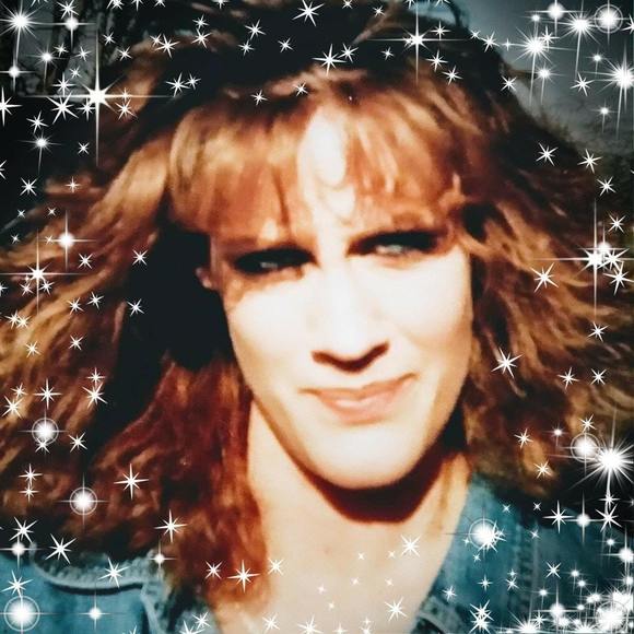 Cathy Buskirk - Poshmark Profile Picture of Cathy Buskirk (@cjbuskirk77) on Poshmark