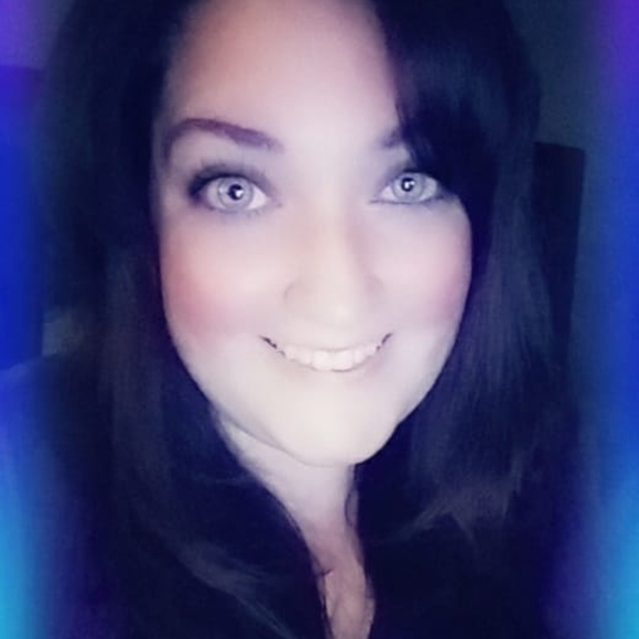 Profile Picture of Dawn Hommel (@dmyms) on Poshmark