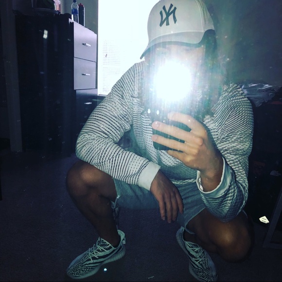 Profile Picture of Clay Reilly (@clay_r98) on Poshmark