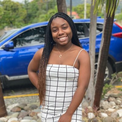 Profile Picture of Danielle Daugherty (@Dani__elleD) on Twitter