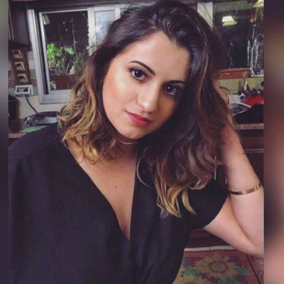 Profile Picture of Marcele Mazzawi (@marcelemazz) on Poshmark