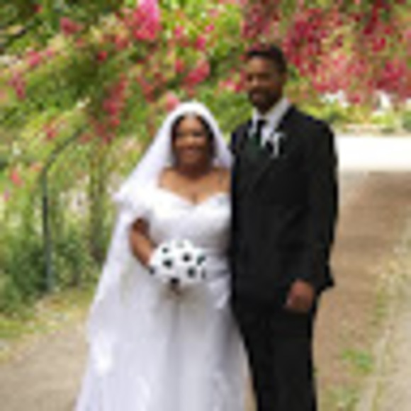 Profile Picture of Jennifer Pretlow (@jnoblescasa) on Poshmark