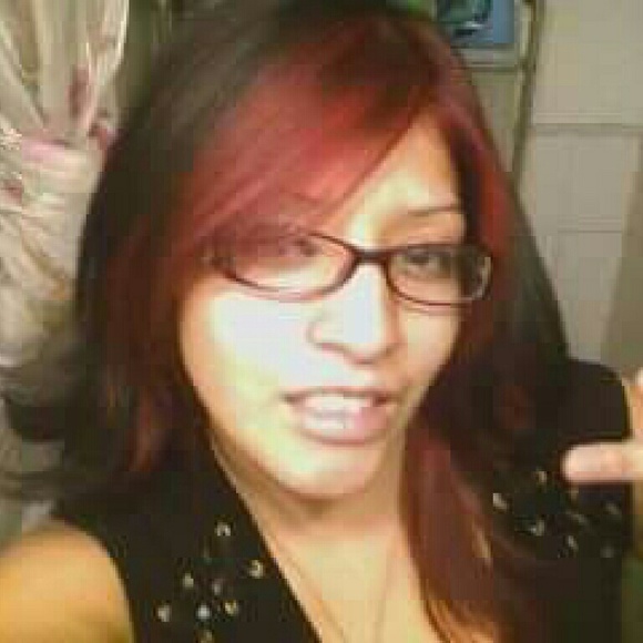 Profile Picture of Giselle Gonzalez (@ggiselle801) on Poshmark